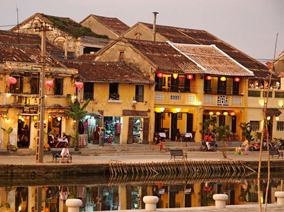 Middle of Vietnam    Package Tours